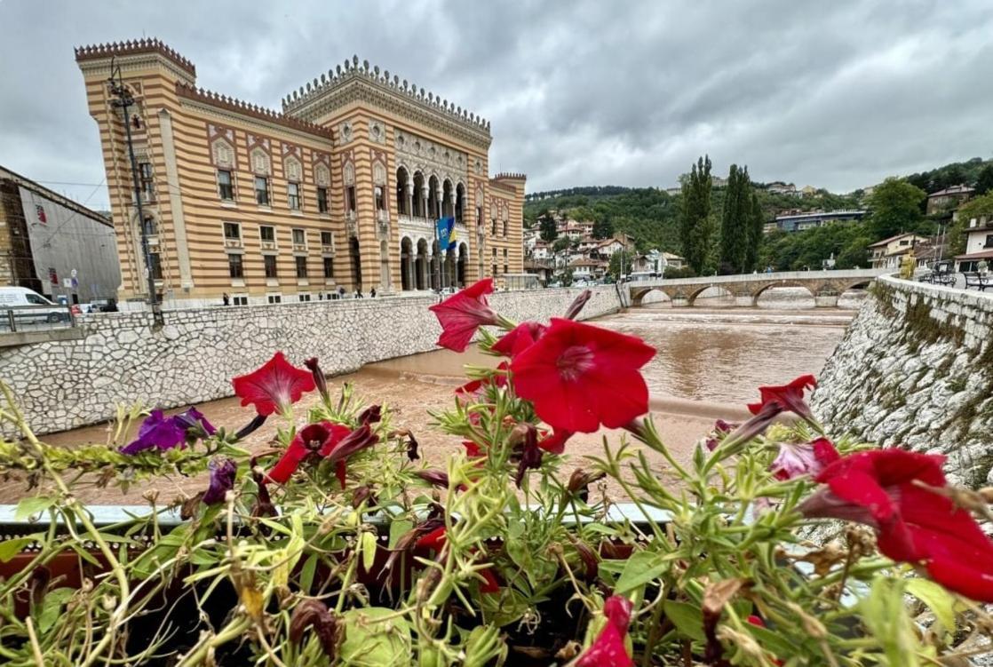 Apartman Srce Starog Grada Besplatan Parking Appartement Sarajevo Buitenkant foto